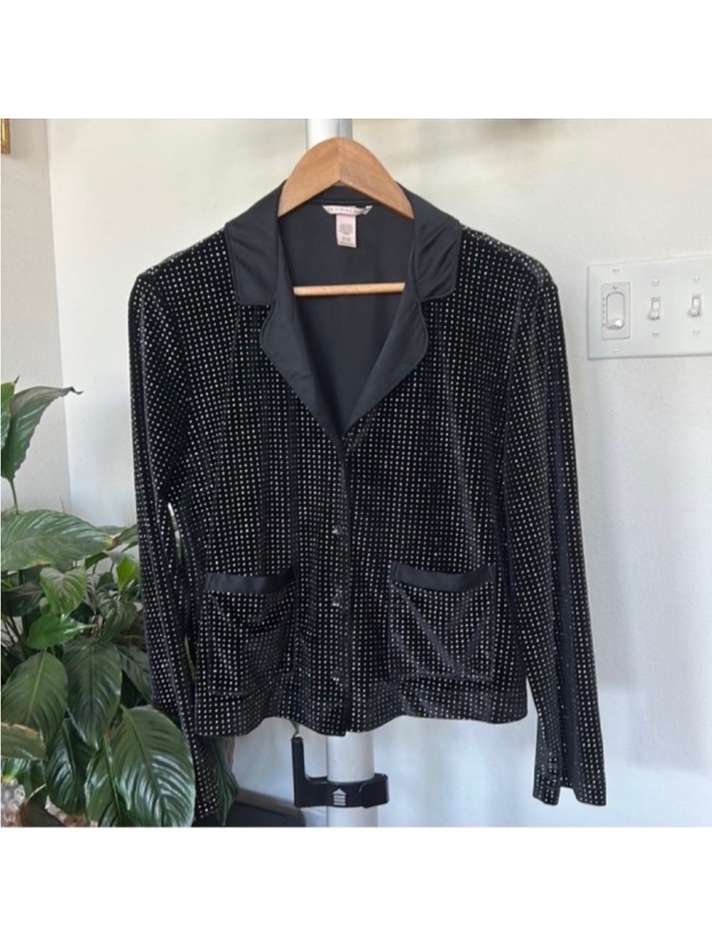 Victoria’s Secret Black Velvet Silver Blazer jacket Sz S Satin Collar